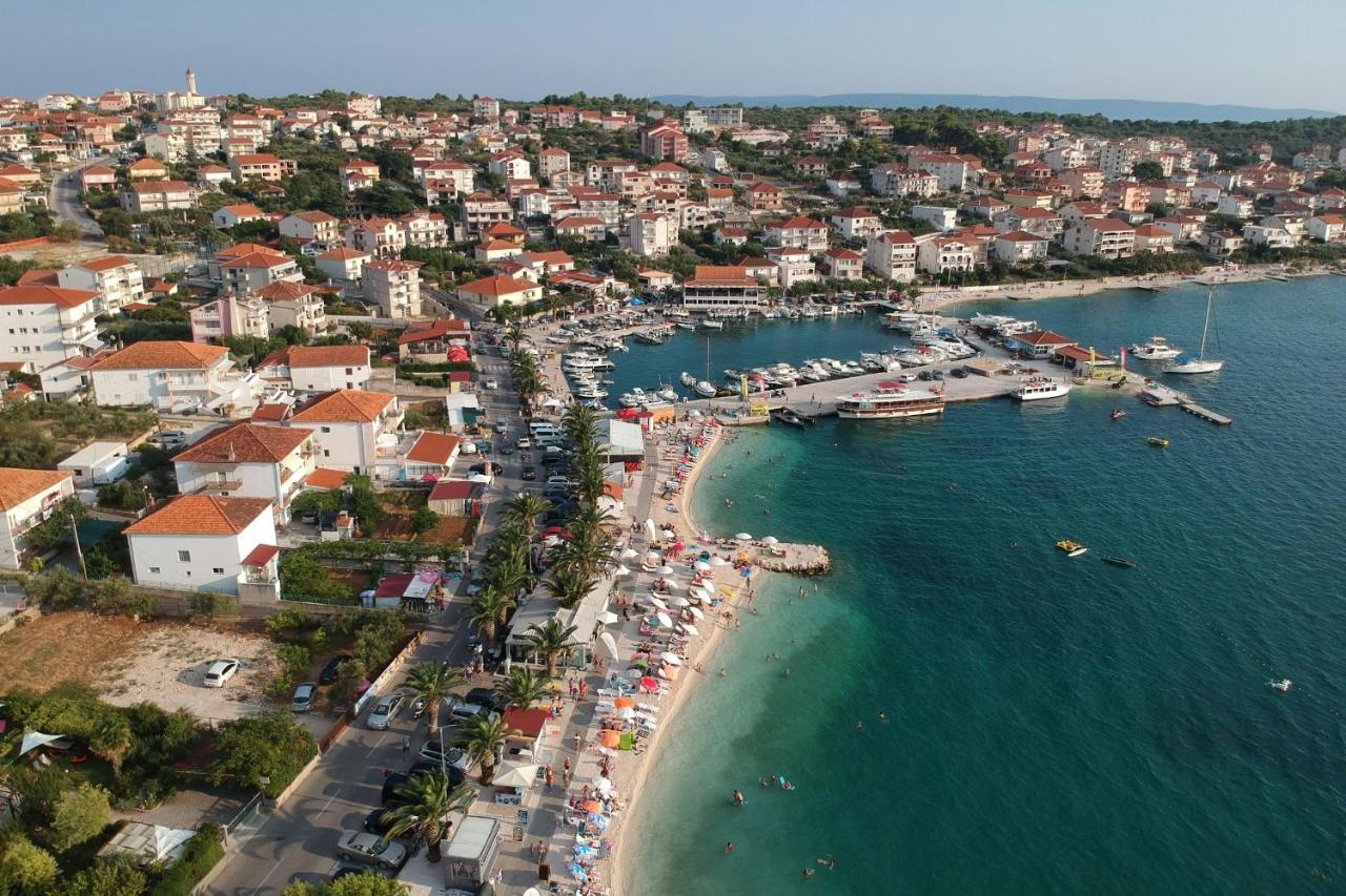 Island Resort Mihaela - Happy Rentals Trogir Exterior foto